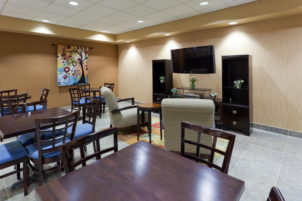 Holiday Inn Express & Suites Ashtabula-Geneva By Ihg Austinburg Extérieur photo