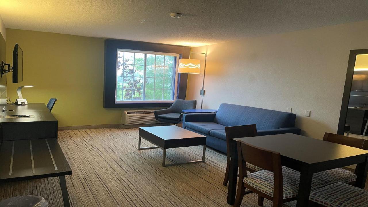 Holiday Inn Express & Suites Ashtabula-Geneva By Ihg Austinburg Extérieur photo