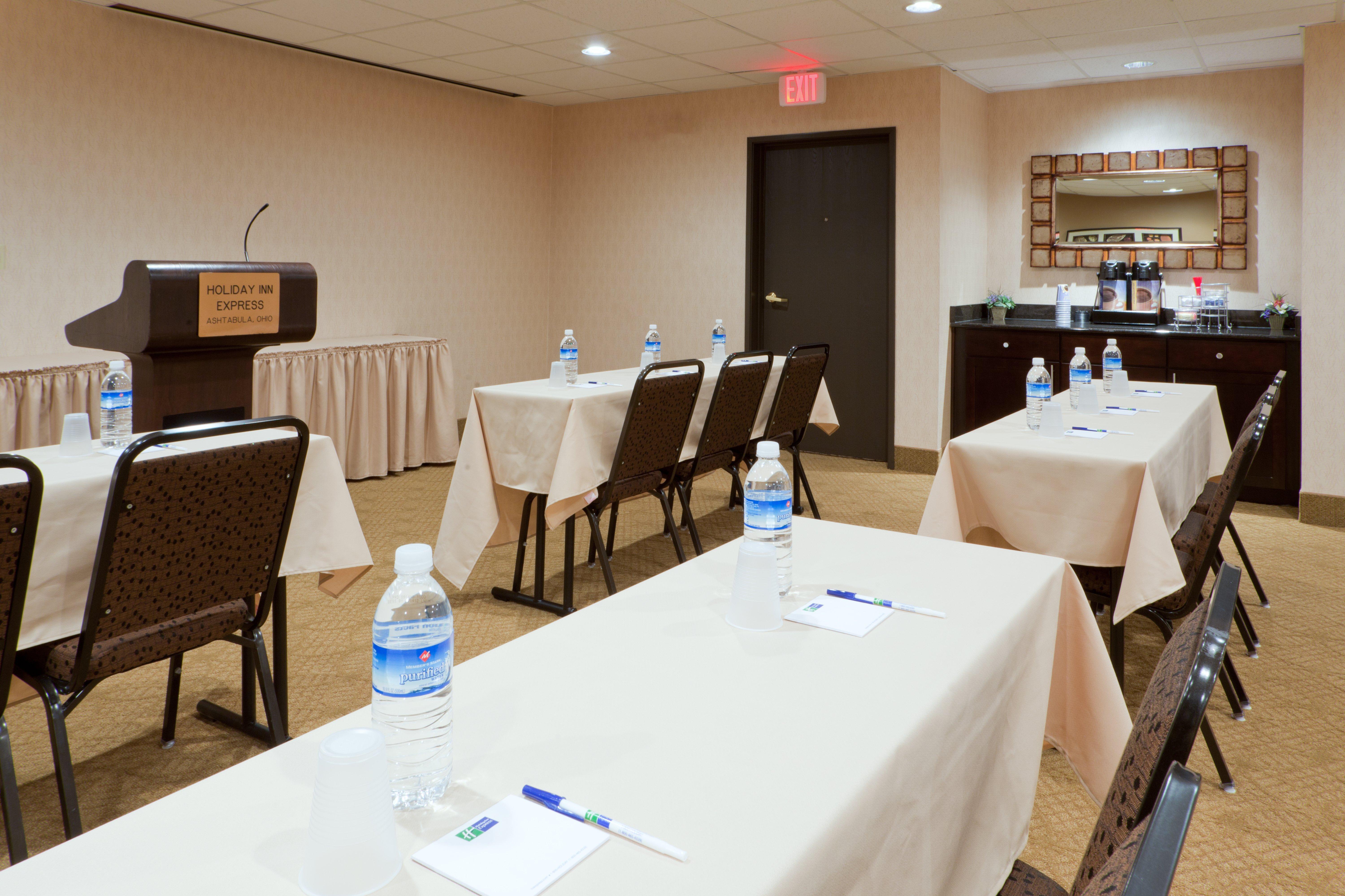 Holiday Inn Express & Suites Ashtabula-Geneva By Ihg Austinburg Extérieur photo
