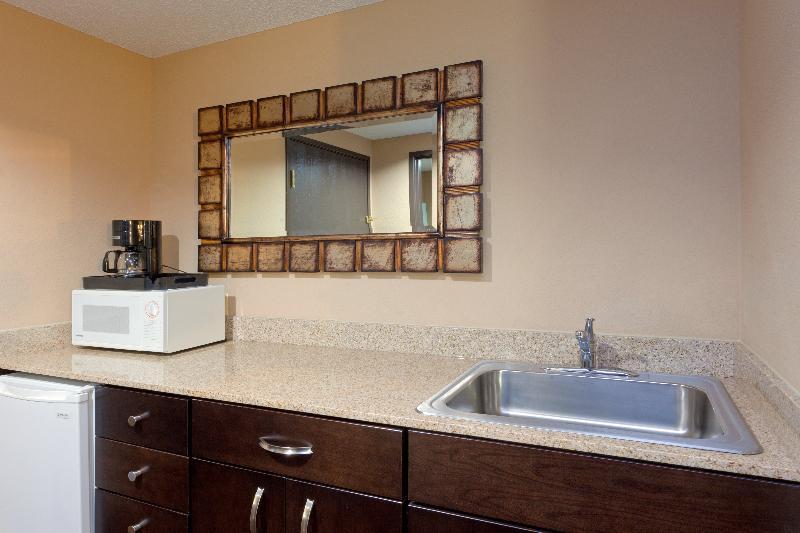 Holiday Inn Express & Suites Ashtabula-Geneva By Ihg Austinburg Extérieur photo